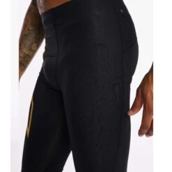 2XU | Men's Light Speed Compression Tight - Black -Run4It Shop MA5305bBLKTUF M 2XU LightSpeedCompressionTight frontonbody